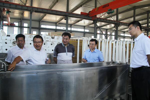 8月27日，新華社遼寧分社社長王振宏一行人員蒞臨一諾產(chǎn)業(yè)園區(qū)調(diào)研